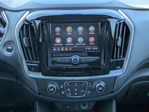 Used 2022 Chevrolet Traverse LT FWD image 5