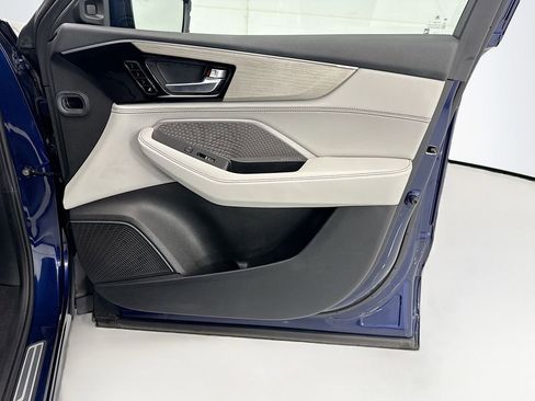 Used 2023 Acura MDX SH-AWD w/ Advance Package image 23