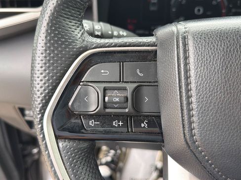 Used 2024 Toyota Tundra Limited AWD/4WD image 29
