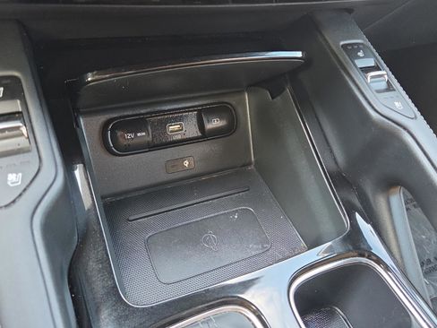 Used 2022 Kia Telluride SX w/ Towing Package FWD image 30