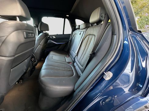 Certified 2022 BMW X5 sDrive40i w/ M Sport Package image 25