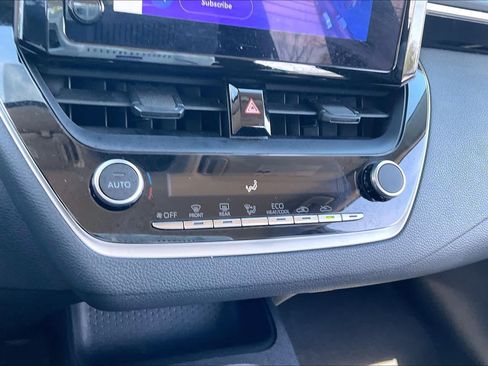 Used 2024 Toyota Corolla LE image 32