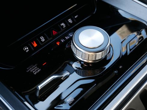 New 2026 Jeep Grand Wagoneer 4WD w/ HD Trailer Tow Package image 18