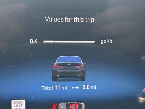 Used 2025 BMW 330i xDrive Sedan w/ Premium Package image 21