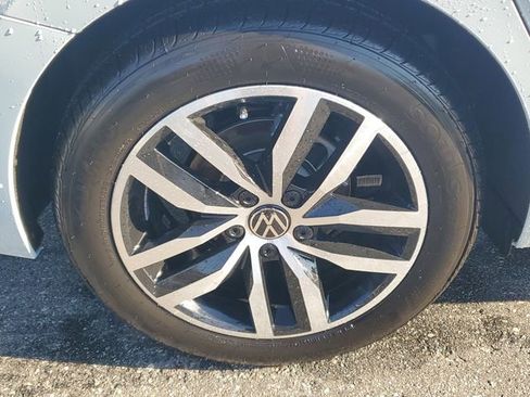 New 2026 Volkswagen Jetta SE FWD image 5