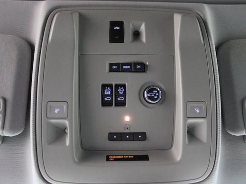 Used 2015 Chevrolet Tahoe LT image 15