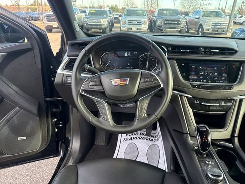 Used 2025 Cadillac XT5 Premium Luxury AWD/4WD image 14