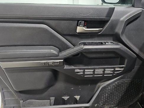 Used 2024 Toyota Tacoma TRD Sport image 5