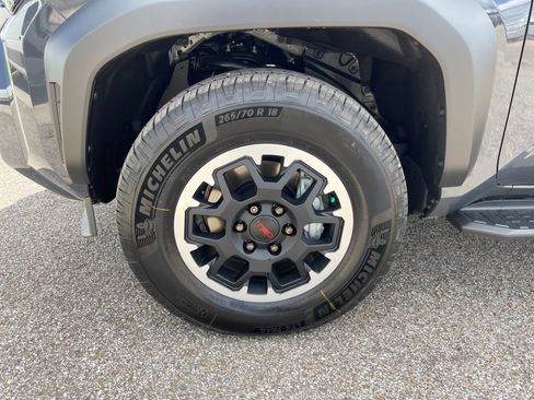 New 2026 Toyota 4Runner TRD Off-Road Premium AWD/4WD image 15