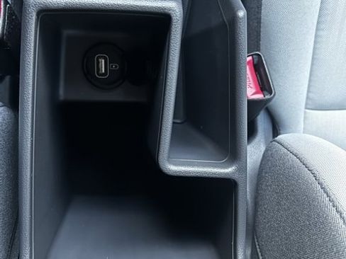 Used 2022 Hyundai Ioniq SE image 33