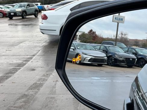 Used 2025 Toyota RAV4 XLE image 20