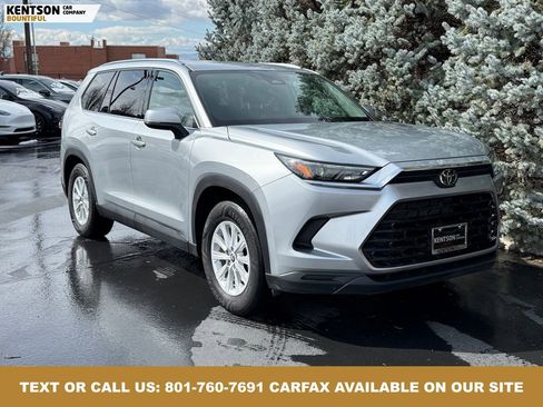 Used 2025 Toyota Grand Highlander AWD image 12