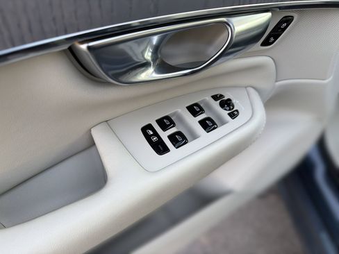 Used 2023 Volvo XC90 B6 Plus w/ Protection Package Premier image 30