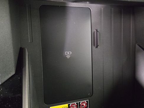 New 2025 Toyota Tundra Limited image 24