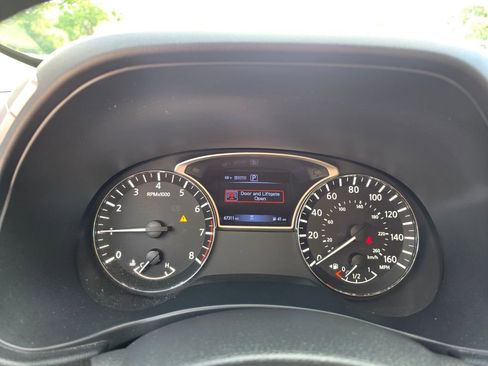 Used 2020 Nissan Pathfinder S image 20