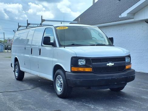 Used 2016 Chevrolet Express 2500 Extended image 3
