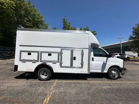 New 2026 Chevrolet Express 3500 w/ Power Convenience Package RWD image 6