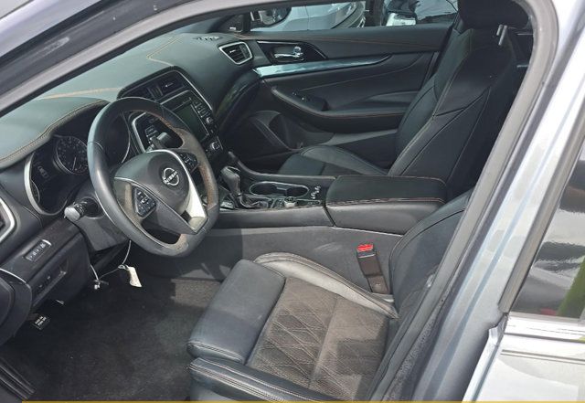 Used 2023 Nissan Maxima SR w/ Sport Mat Group FWD image 8