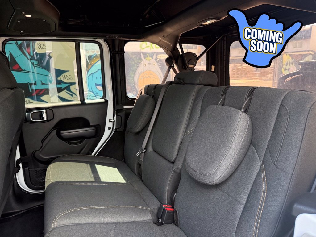 Used 2024 Jeep Wrangler Unlimited AWD/4WD image 15