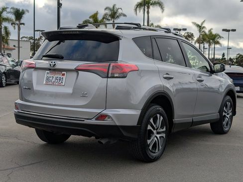 Used 2018 Toyota RAV4 LE image 13