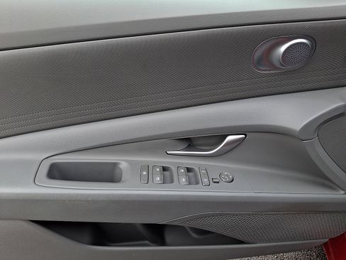 Certified 2024 Hyundai Elantra SEL image 12