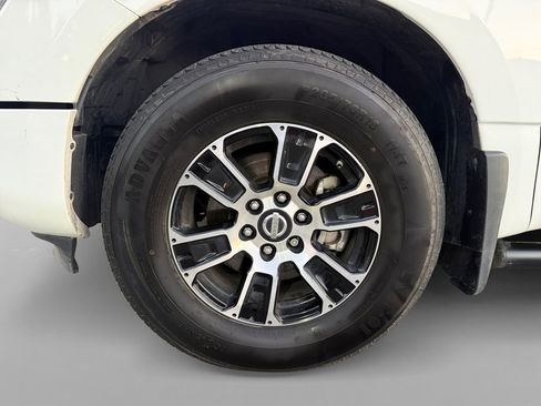 Used 2022 Nissan Titan SV w/ Accessory Utility Package image 38