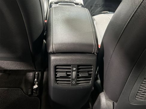 Used 2022 Kia Niro EX image 21