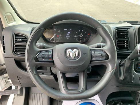 Used 2025 RAM ProMaster 2500 w/ Convenience Group FWD image 21