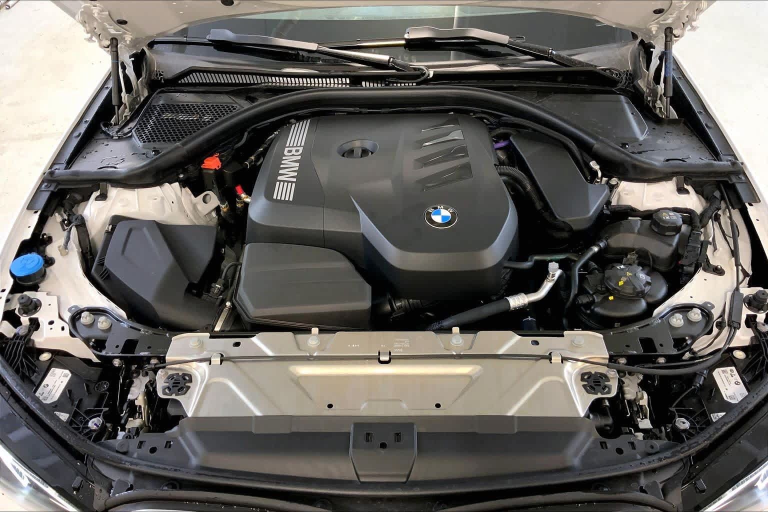 New 2026 BMW 330i xDrive Sedan w/ M Sport Package AWD/4WD image 16