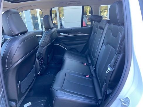 Used 2023 Jeep Grand Cherokee 30th Anniversary image 11