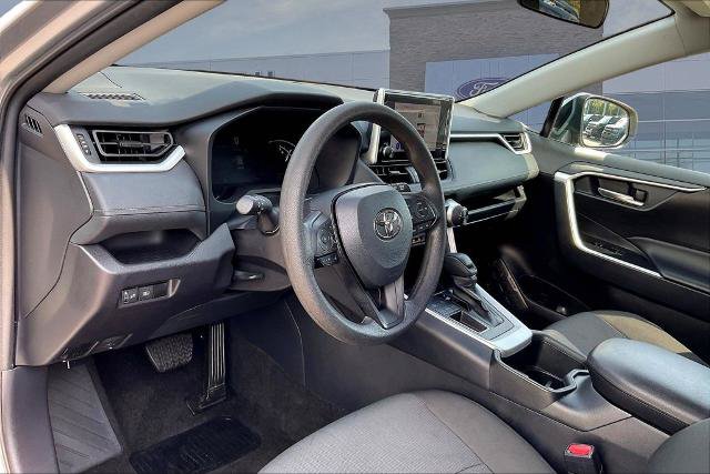Used 2025 Toyota RAV4 XLE FWD image 17