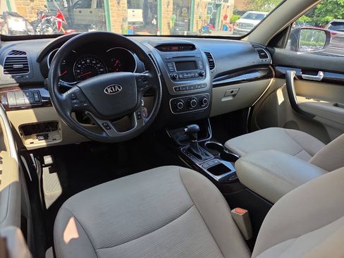 Used 2015 Kia Sorento LX AWD/4WD image 17
