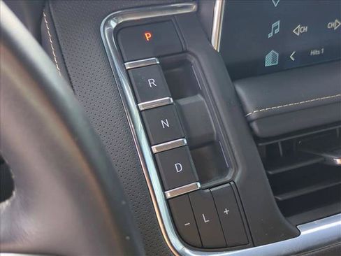 Used 2023 Chevrolet Tahoe Premier AWD/4WD image 12