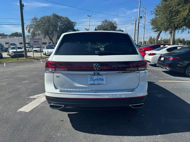 Used 2024 Volkswagen Atlas SE FWD image 4