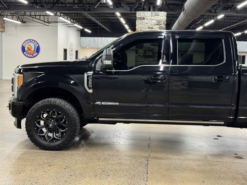 Used 2019 Ford F350 Platinum w/ Platinum Ultimate Package AWD/4WD image 5