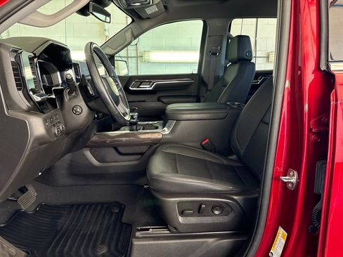 Used 2023 Chevrolet Silverado 1500 LTZ image 12