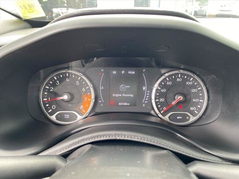 Used 2018 Jeep Renegade Latitude AWD/4WD image 17