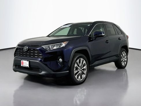 Certified 2021 Toyota RAV4 XLE Premium AWD/4WD image 3