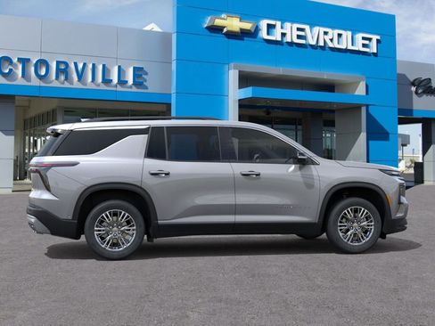 New 2026 Chevrolet Traverse LT w/ Driver Confidence Package FWD image 5