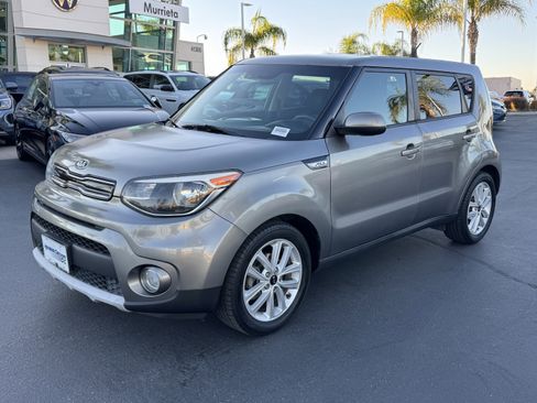 Used 2019 Kia Soul + image 5