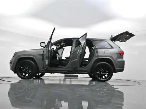 Used 2022 Jeep Grand Cherokee Laredo X AWD/4WD image 57