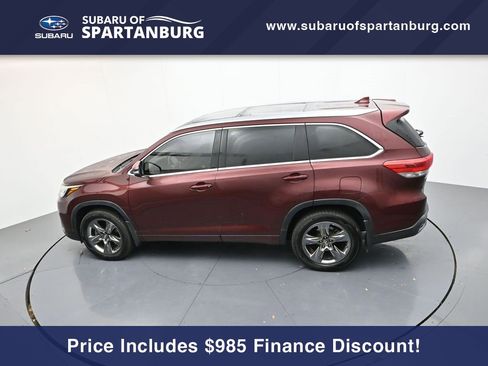 Used 2018 Toyota Highlander Limited Platinum image 21