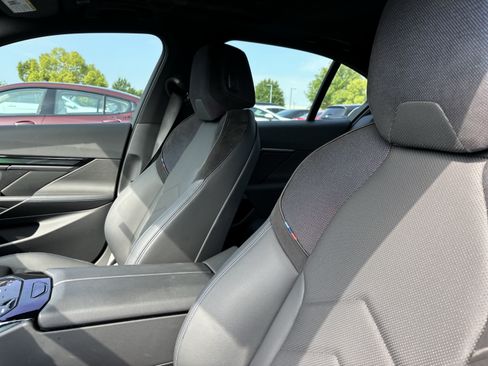 Used 2024 BMW i5 eDrive40i w/ M Sport Package RWD image 16