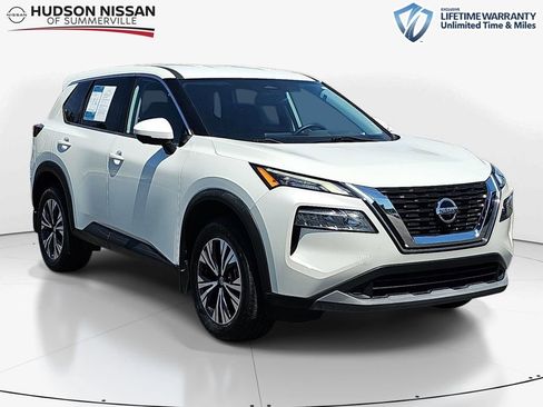 Used 2021 Nissan Rogue SV FWD image 1