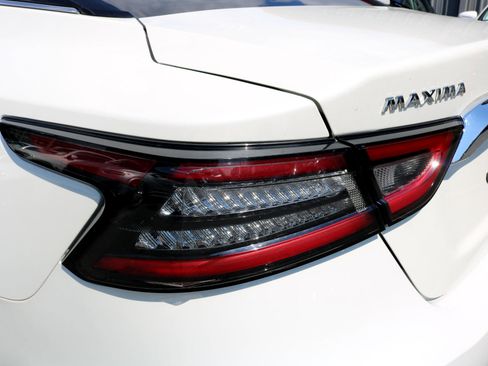 Used 2022 Nissan Maxima SV w/ Floor Mat Group image 11