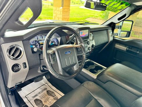 Used 2016 Ford F250 Lariat w/ Lariat Ultimate Package image 10