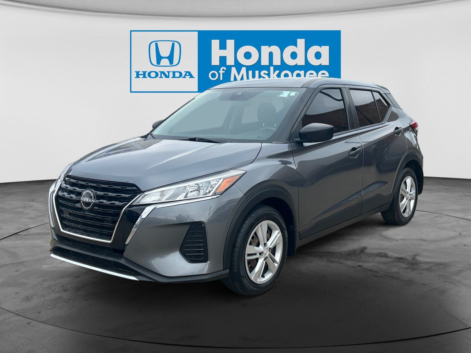 Used 2022 Nissan Kicks S FWD image 1