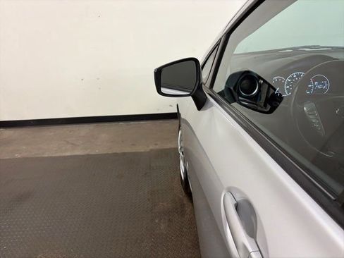 Used 2019 Nissan Versa Note SV image 13