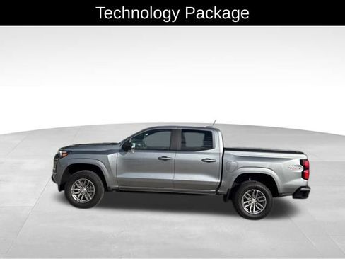 Used 2024 Chevrolet Colorado LT w/ LT Convenience Package III AWD/4WD image 5