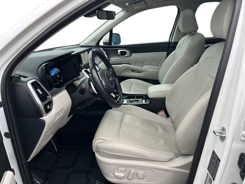Used 2023 Kia Sorento SX Prestige w/ Panoramic Sunroof Package AWD/4WD image 16